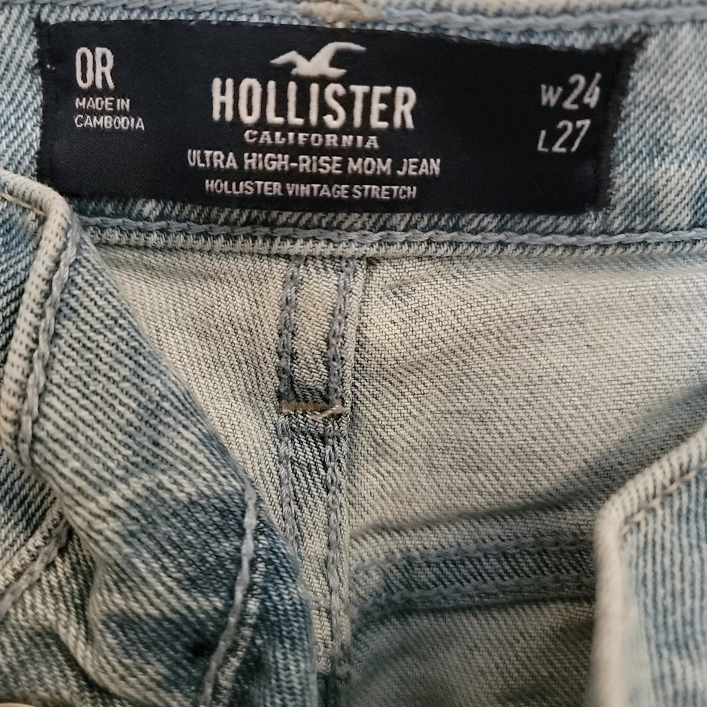 Hollister Ultra High Rise Asymmetrical Closure Light Wash Jeans Size W24 L27 - Picture 4 of 5